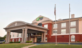 Гостиница Holiday Inn Express Hotel & Suites Selma, an IHG Hotel  Сельма